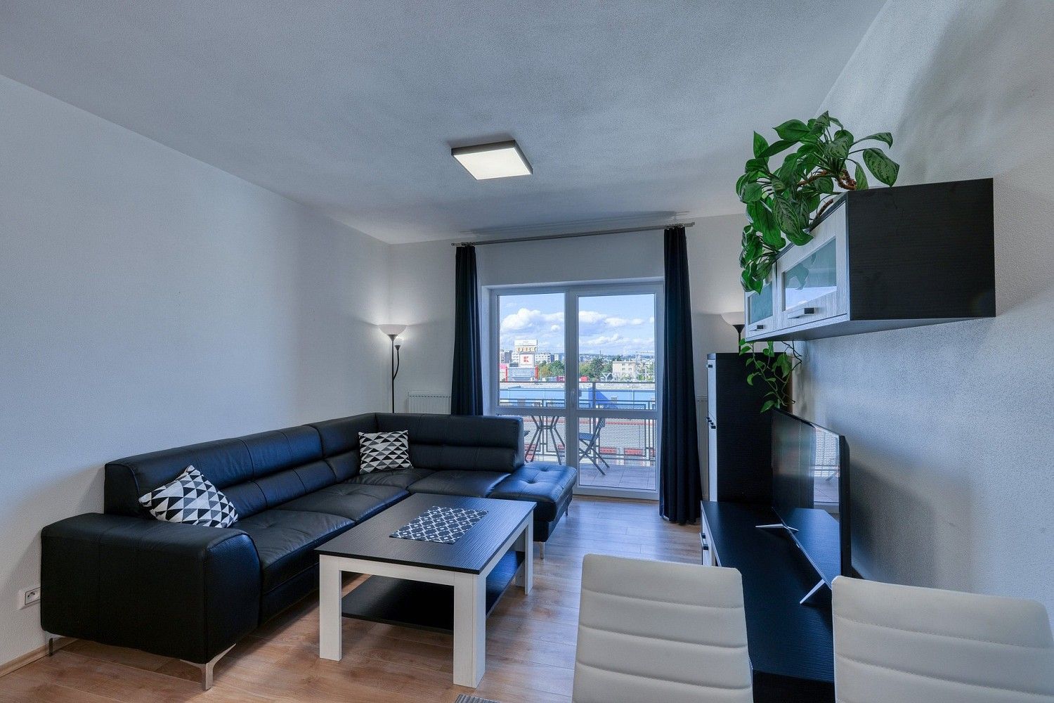 2+kk, Plzeň - Jižní Předměstí, okres Plzeň-město, Plzeňský kraj, 52 m² - 2