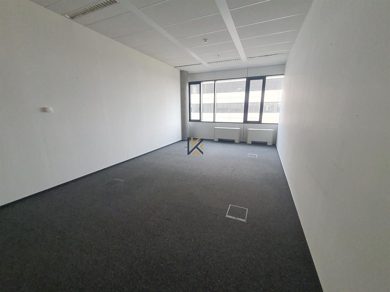 Pronájem kancelář - Praha - Prosek, okres Praha 9, Hlavní město Praha, 303 m² - 5