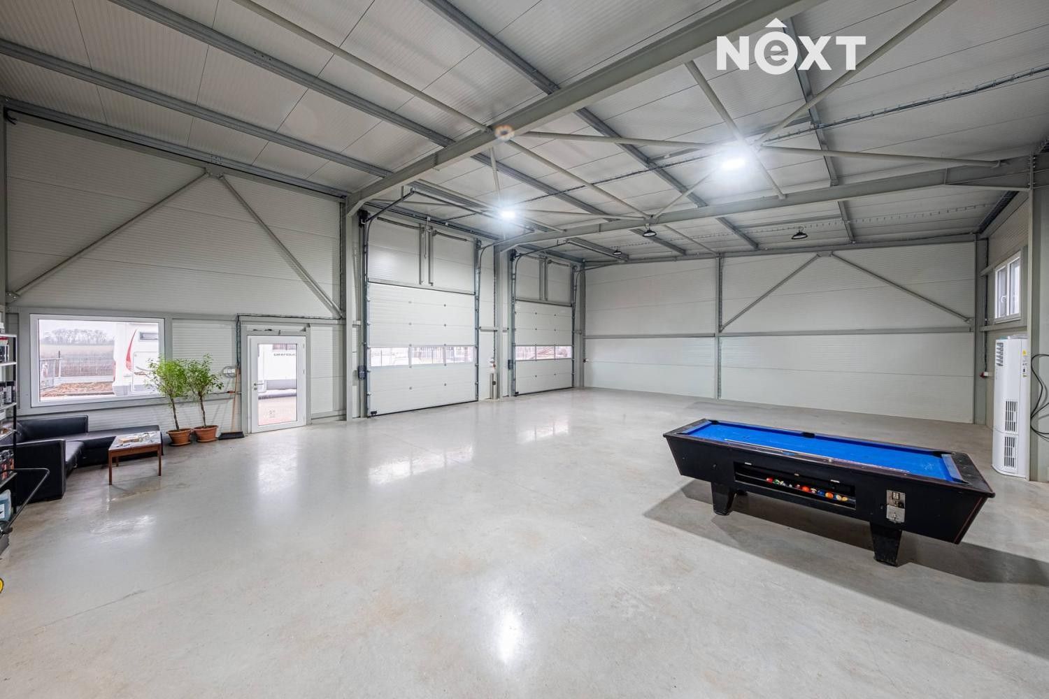 Sklady, Horní Počernice, Praha, 230 m²