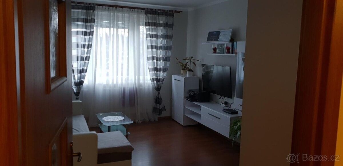 Byty, Karlovy Vary, 360 05