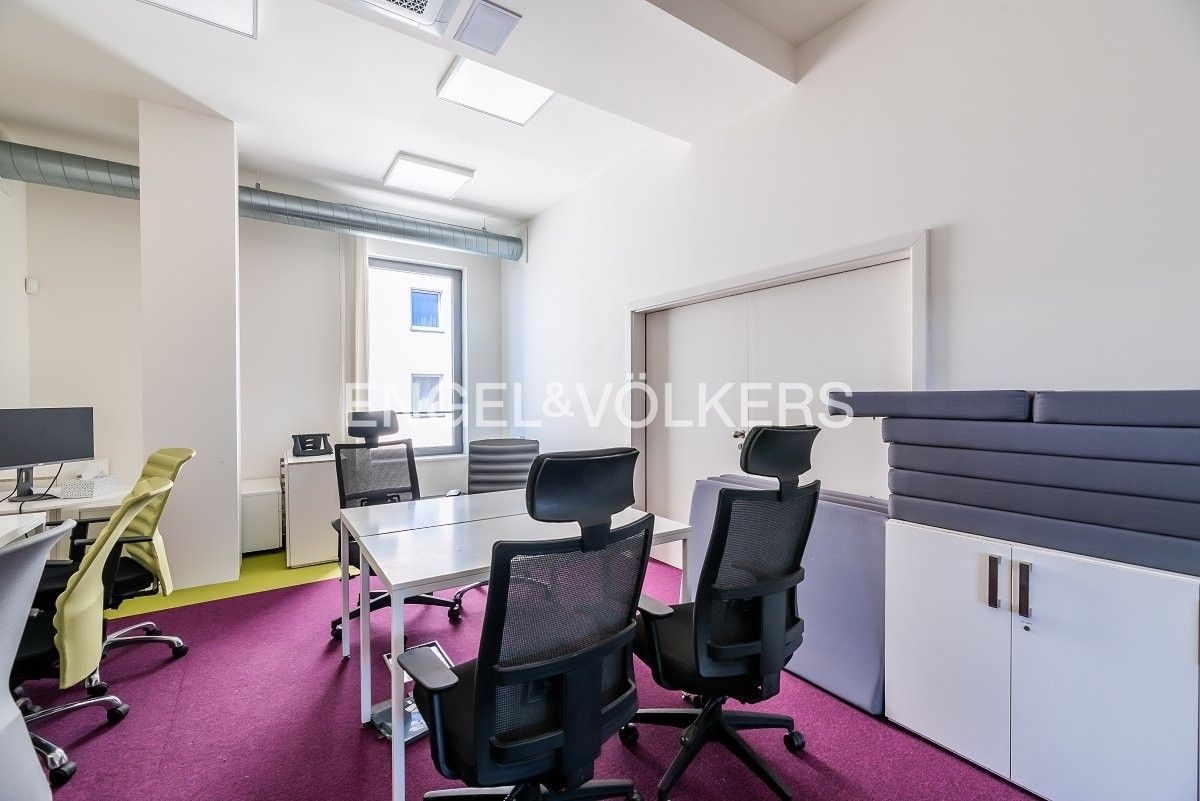 Kancelář · 29 m² · Jeseniova 2769, Praha Žižkov - 3