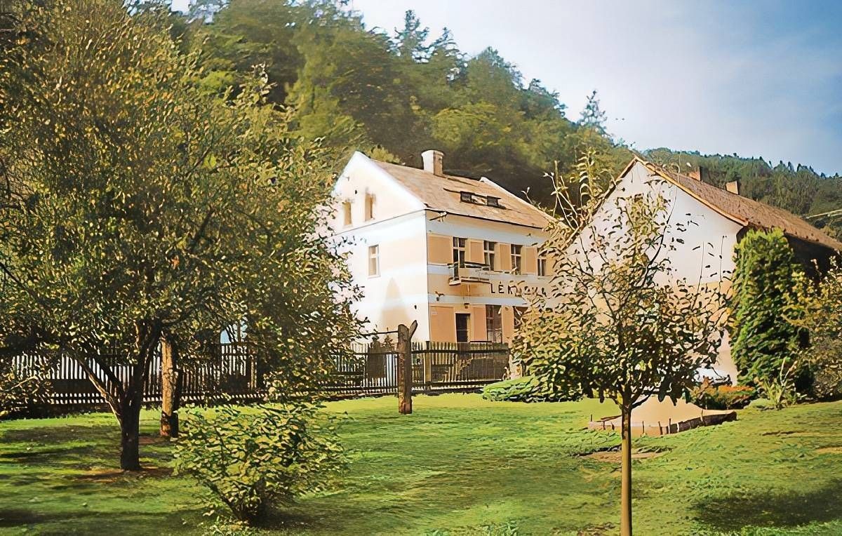 Chaty, Křivoklát, Středočeský kraj
