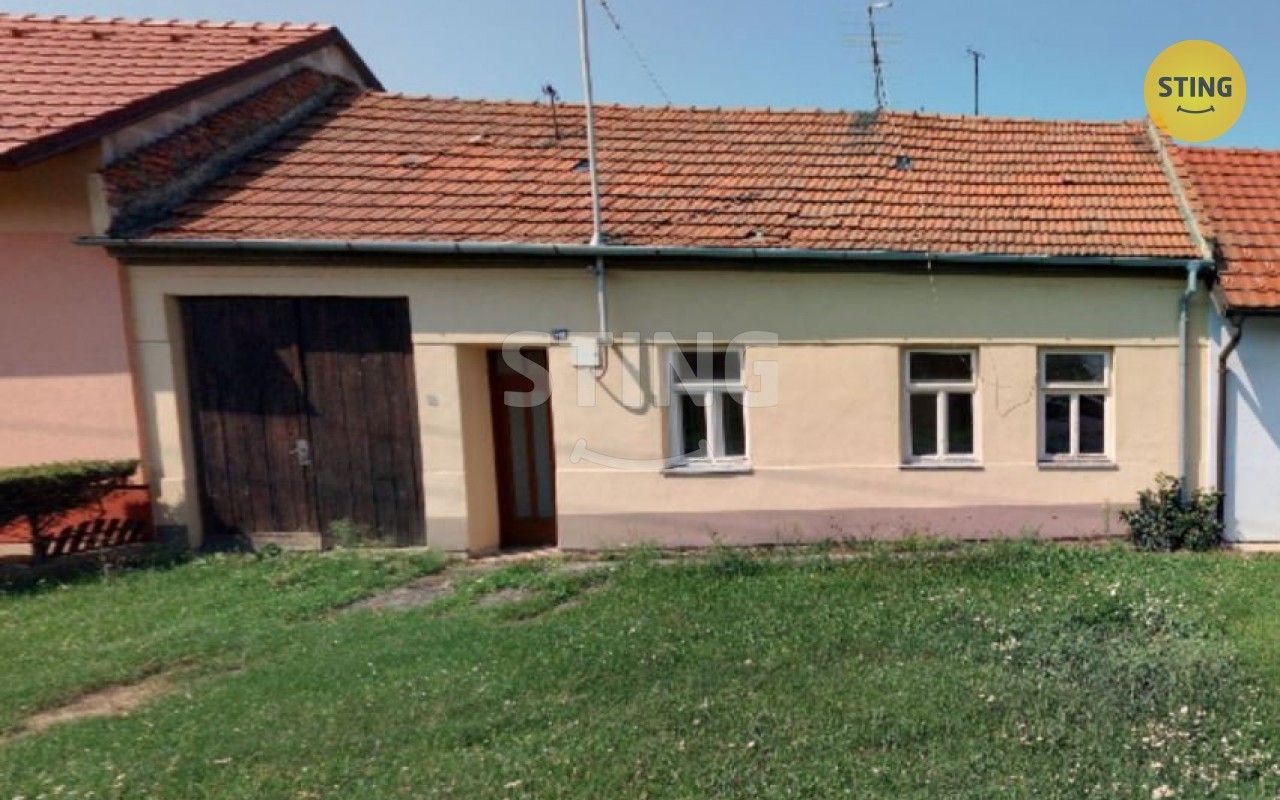 Prodej pozemek pro bydlení - Legionářů, Kunovice, 142 m²