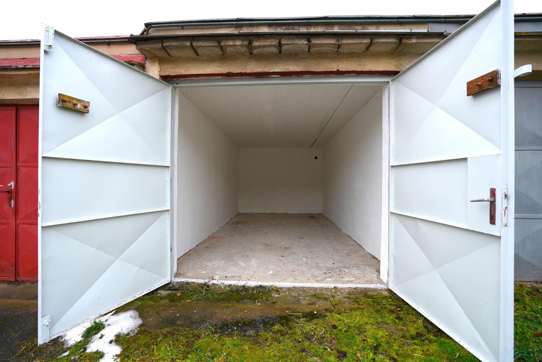 Garáže, Okrajová, Beroun, 19 m²