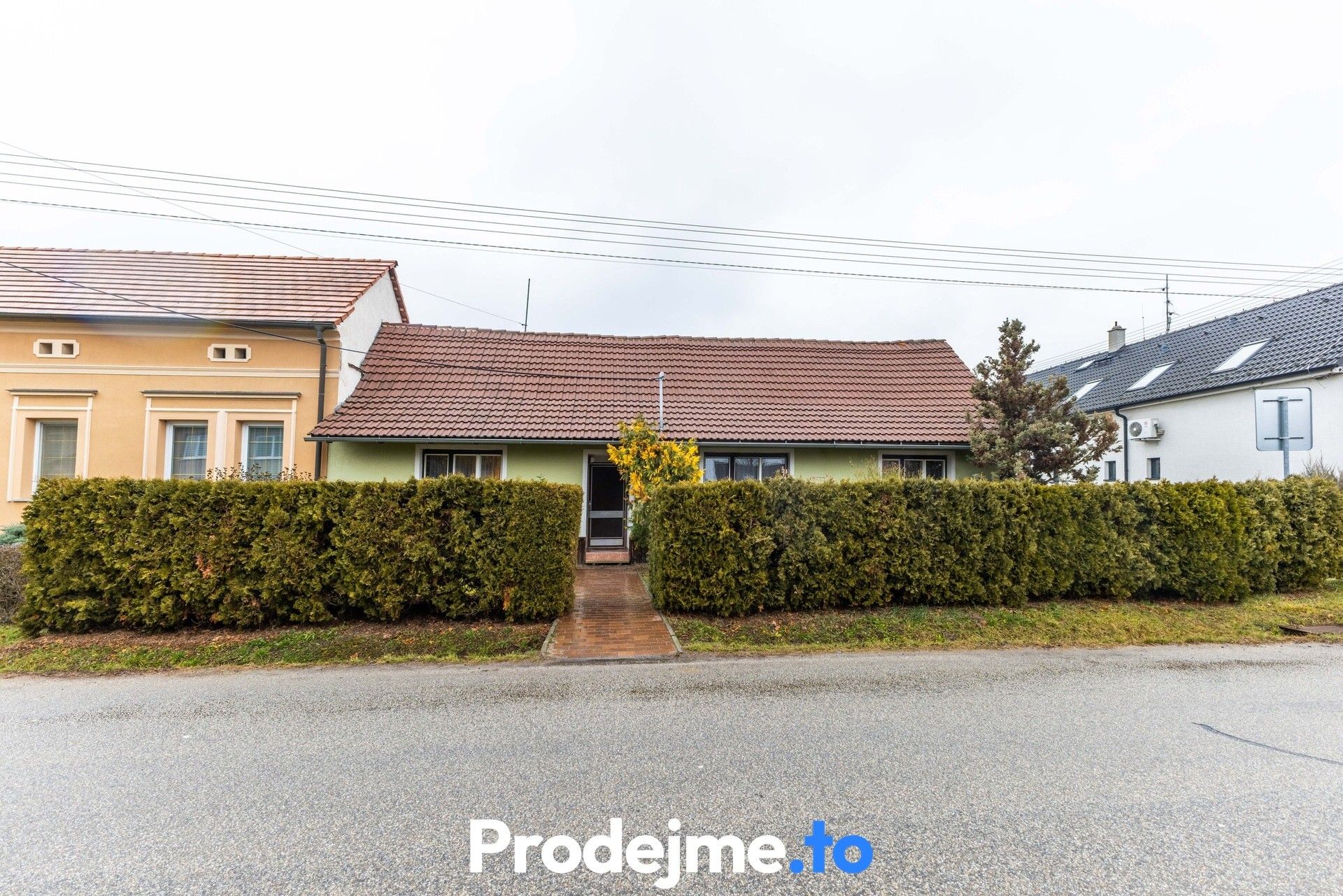 Rodinné domy, Hevlín, 99 m² - 1