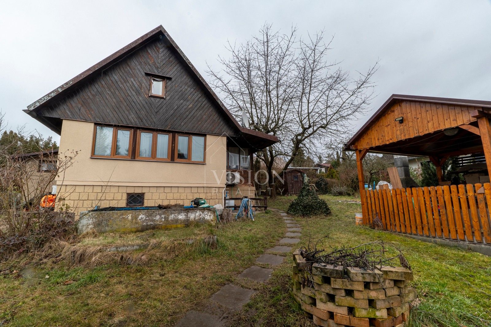 Chaty, V Zahrádkách, Hradištko, 60 m²