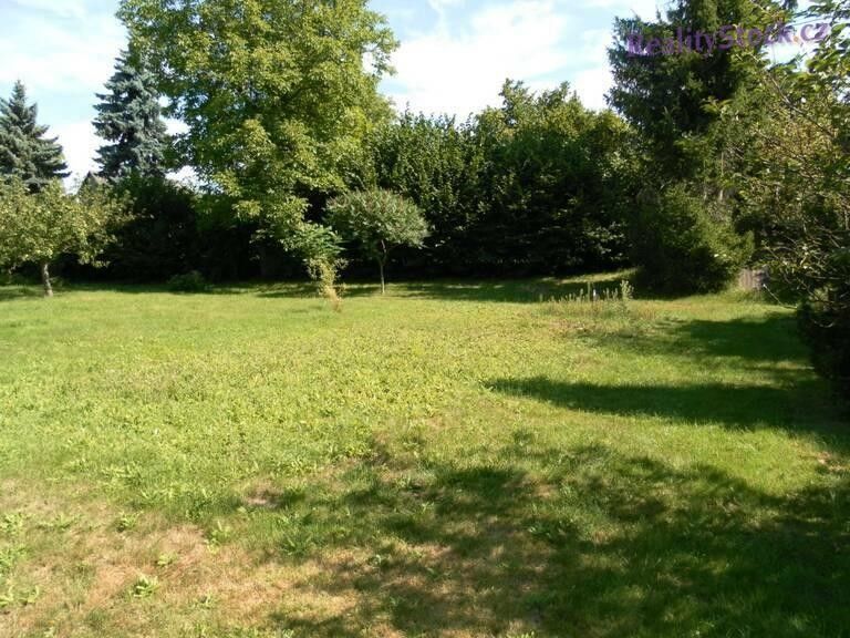 Prodej pozemek pro bydlení - Vestecká, Vestec, 1 700 m²