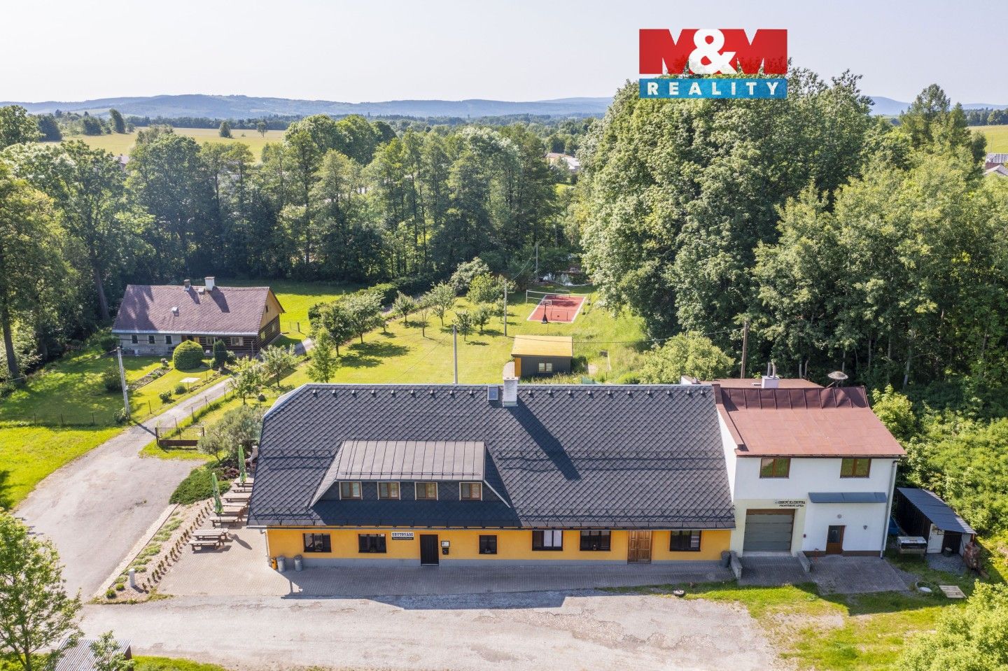 Restaurace, 287 m²