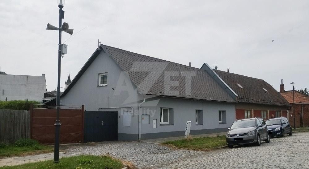 Rodinné domy, Střední, Uničov, 120 m² - 1