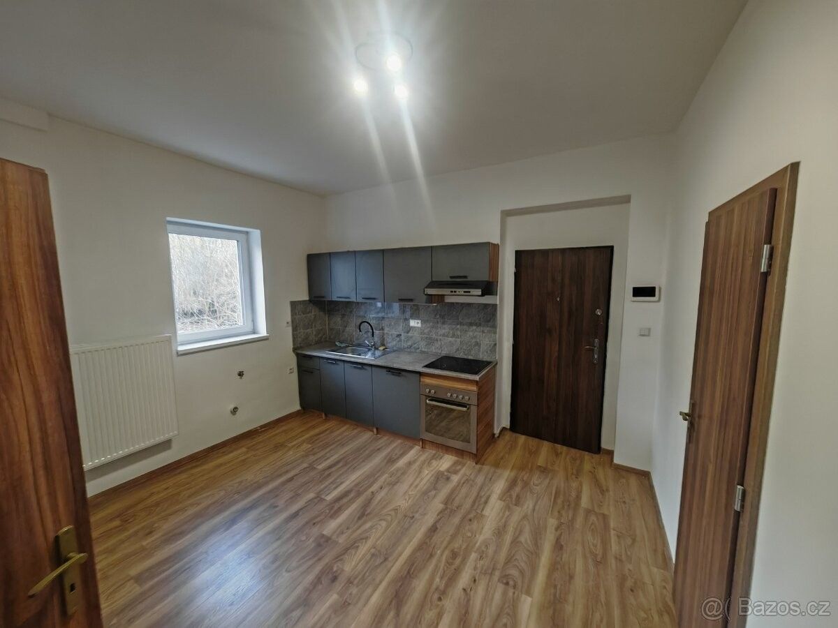 Pronájem byt - Karlovy Vary, 360 05