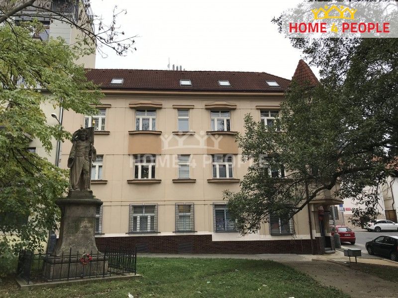 Pronájem byt 3+kk - Tůmova, Praha, 140 m²
