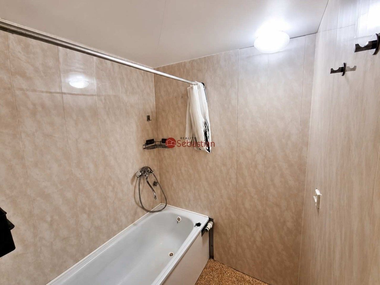Byt 1+1 · 27 m² · Růžová, Most - 4