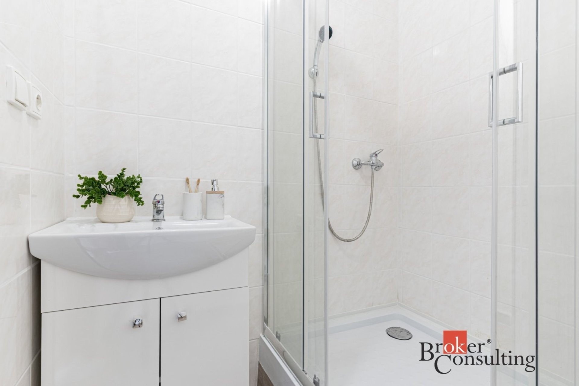 Pronájem byt 3+kk - Mlékojedy, 68 m² - 5