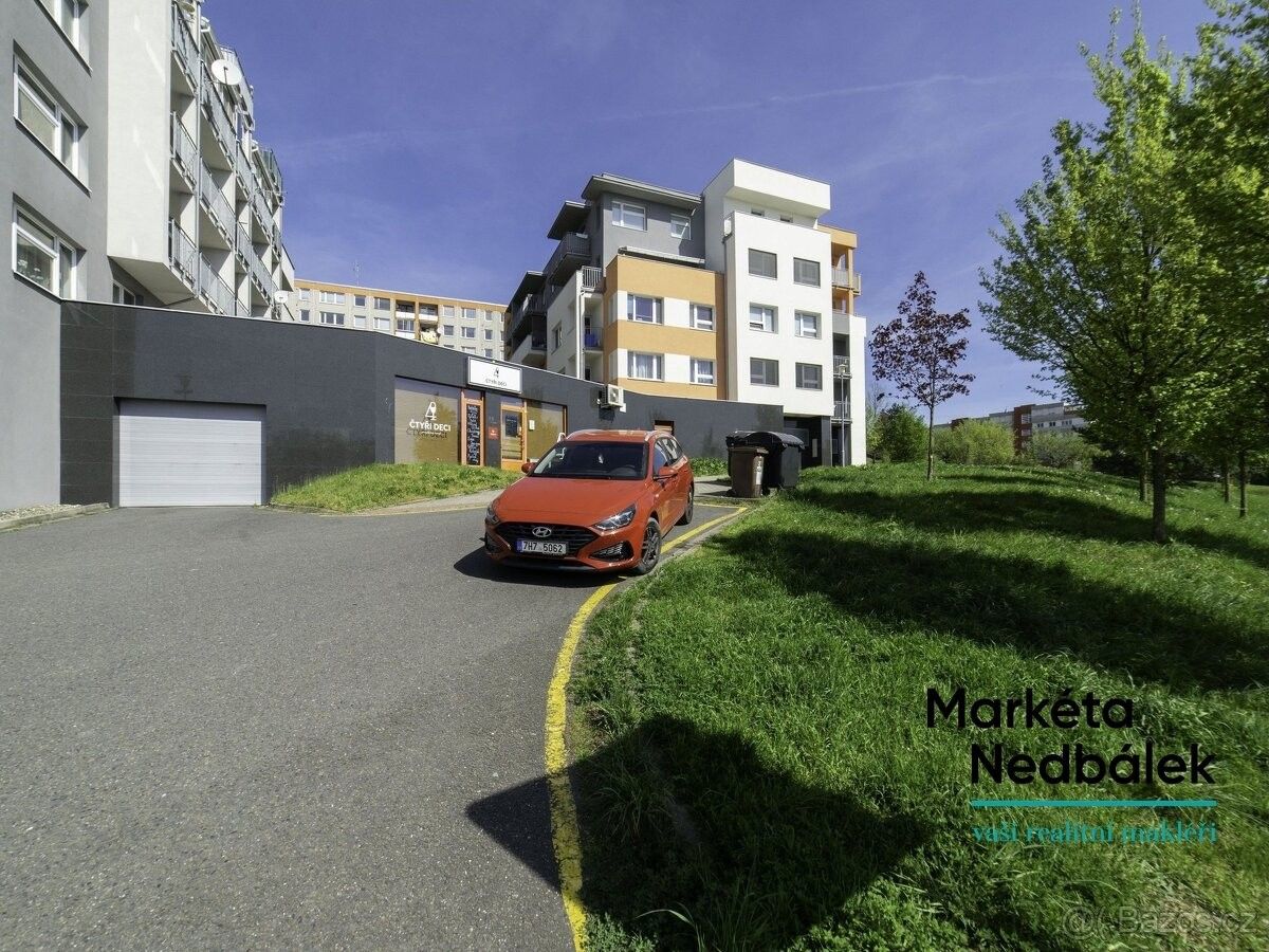 Pronájem garáž - Zlín, 760 05