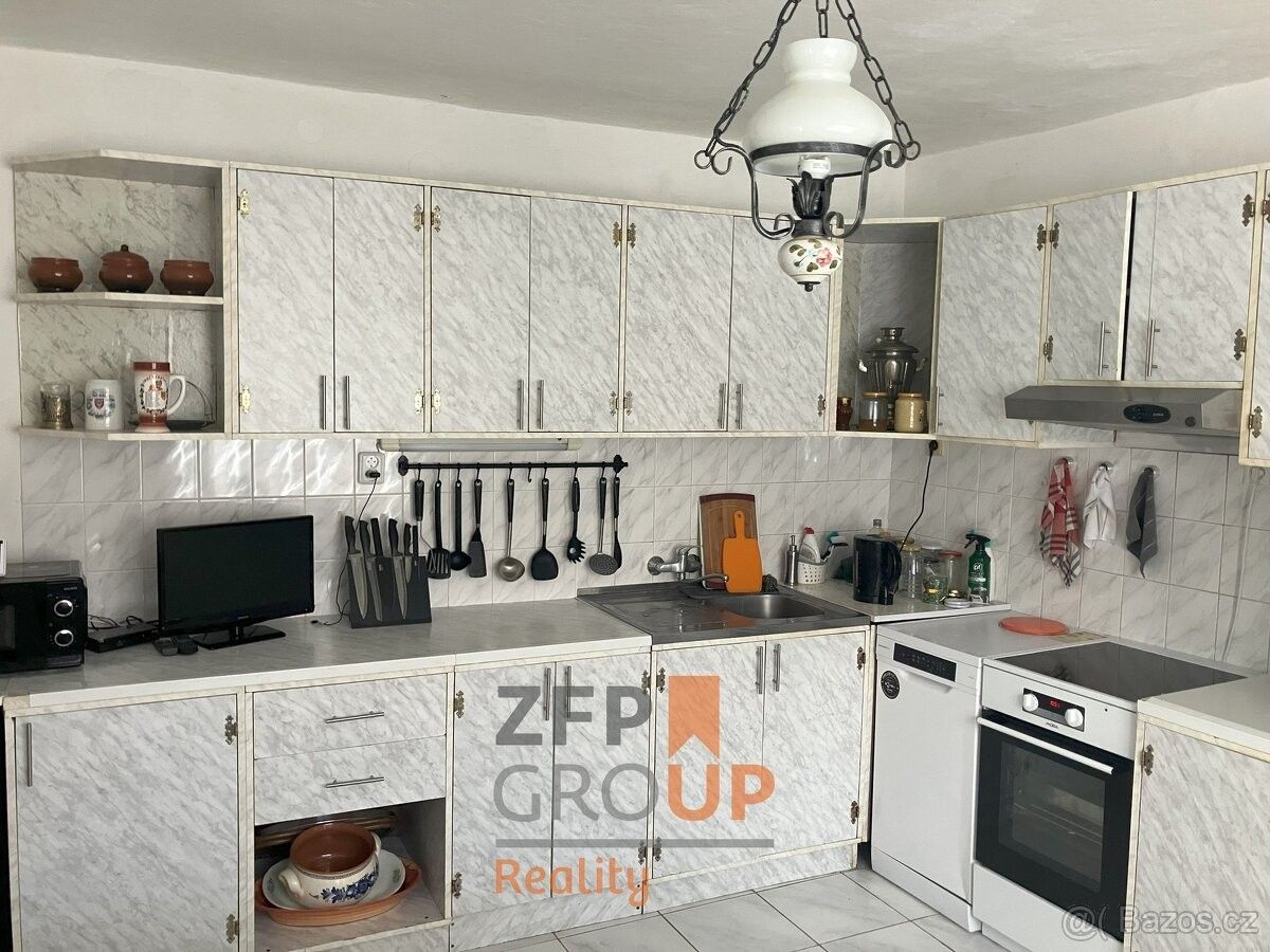 Prodej rodinný dům - Březník, 675 74