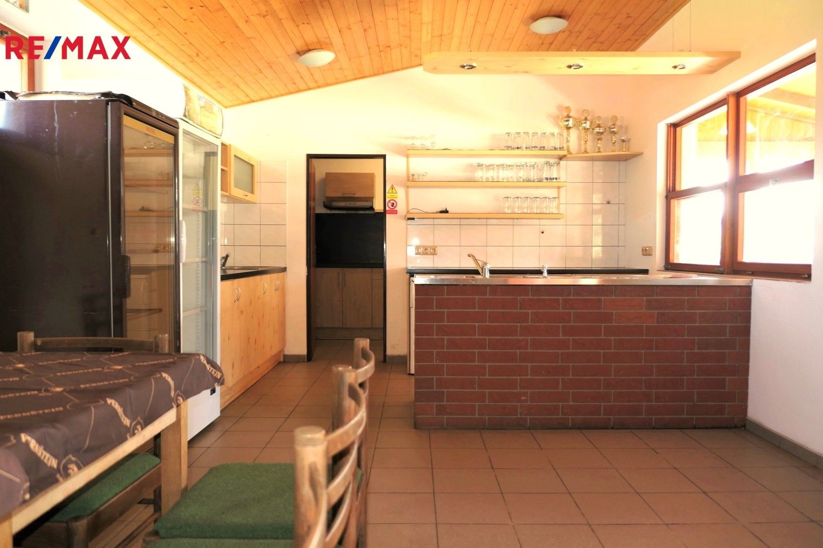 Pronájem restaurace - Mokrovousy, 42 m²