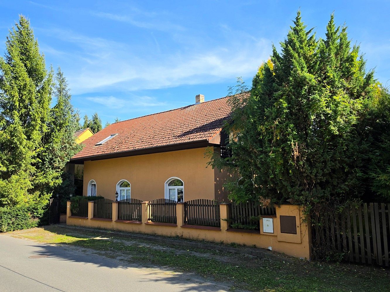 Rodinné domy, Vysoká, okres Mělník, 250 m² - 1