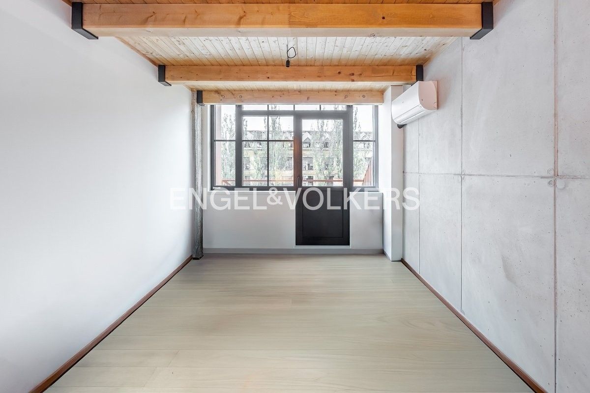 Pronájem byt 3+kk - Kolbenova, Praha, 66 m²