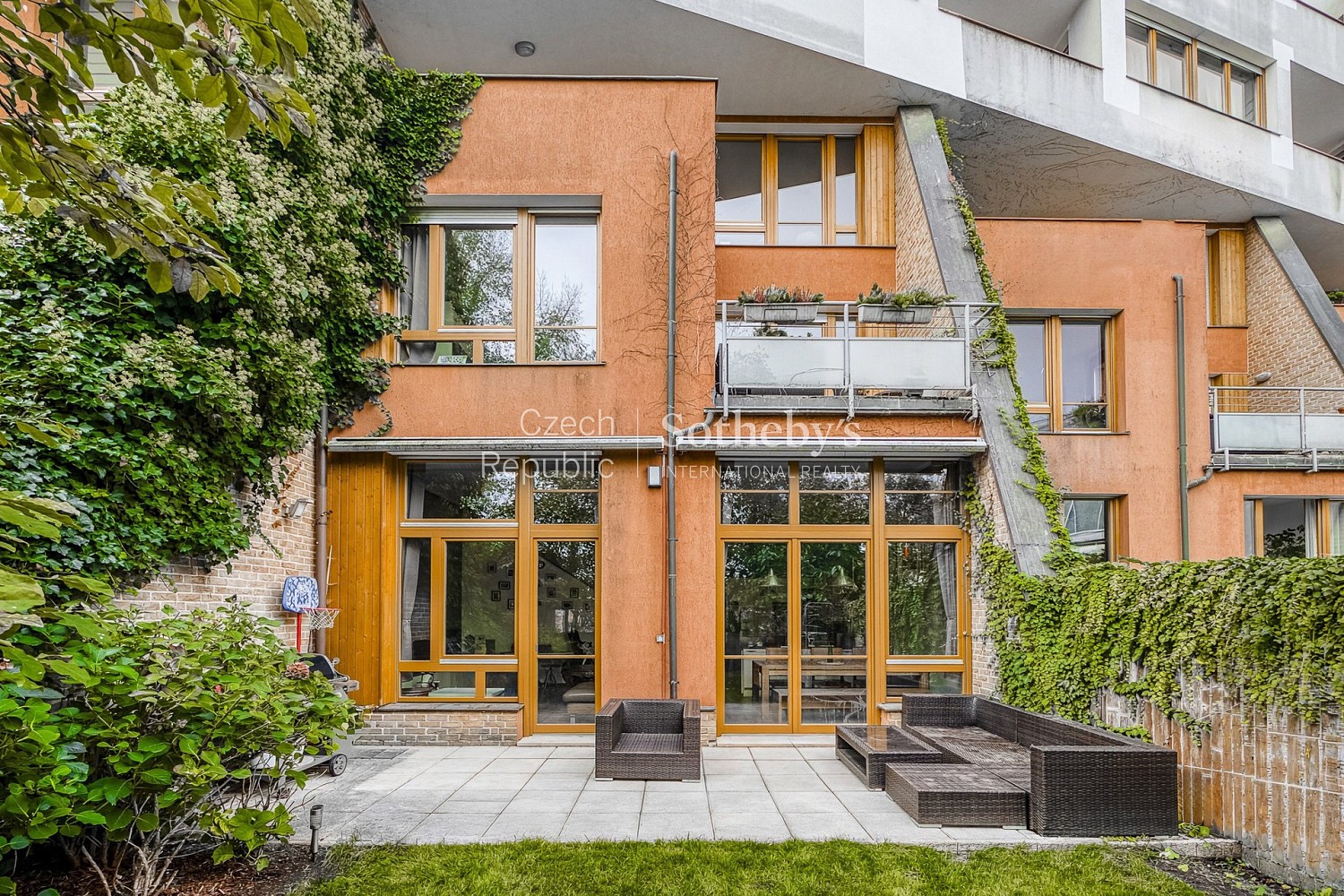 3+kk, Pod Hybšmankou, Praha 5 - Smíchov, 130 m² - 1