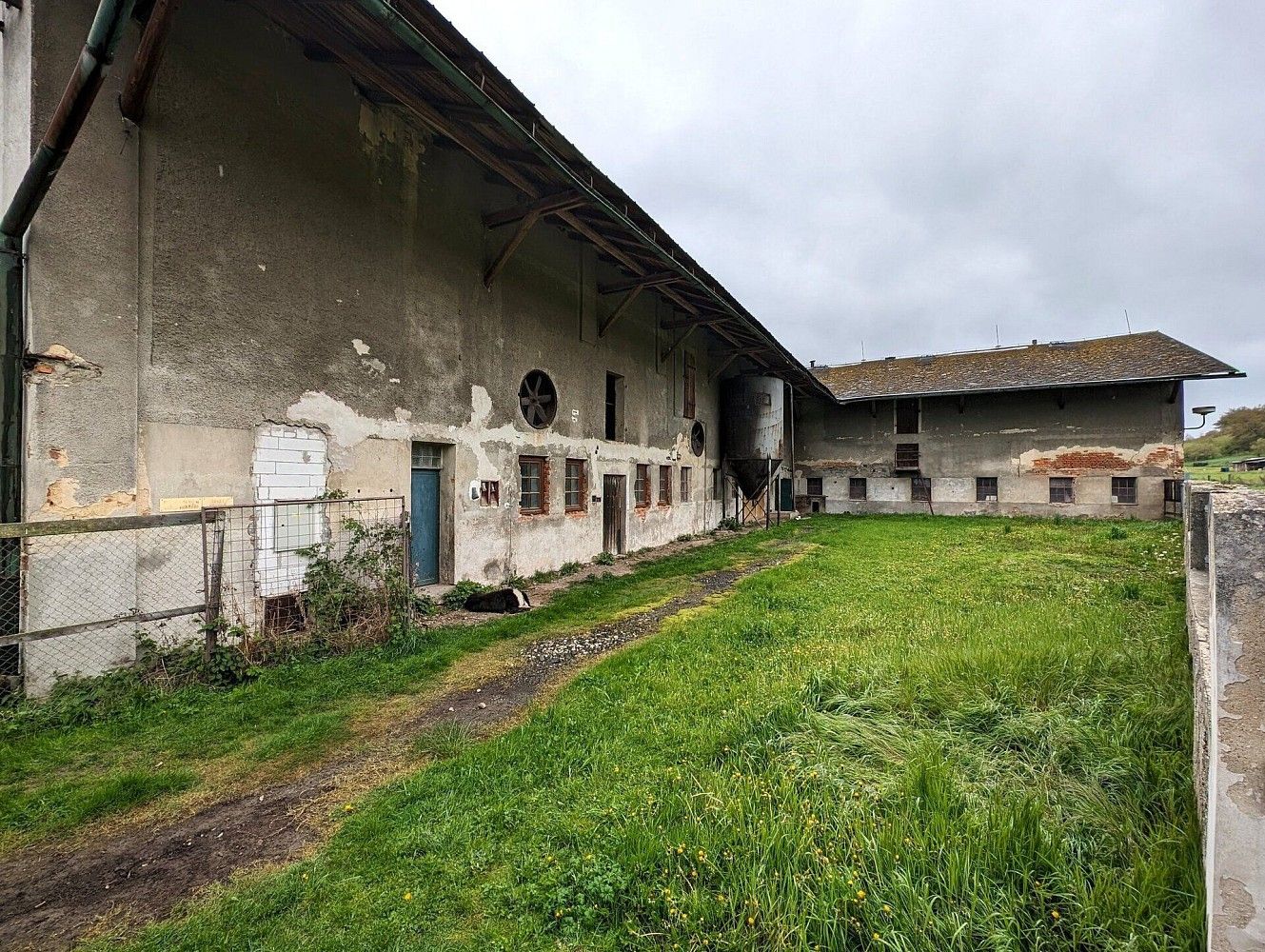 Sklady, Svijanský Újezd, okres Liberec, Liberecký kraj, 1 900 m² - 2