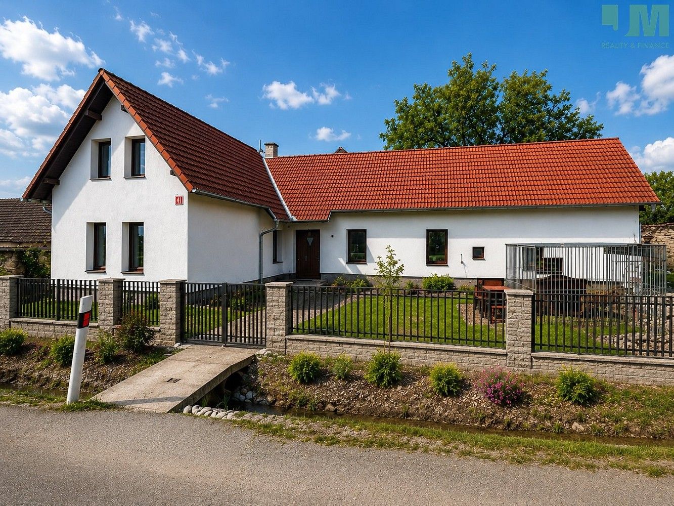 Rodinné domy, Vladislav - Střížov, okres Třebíč, Kraj Vysočina, 195 m² - 2