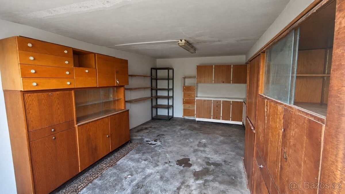 Garáž · Hodonín, 695 01 - 3