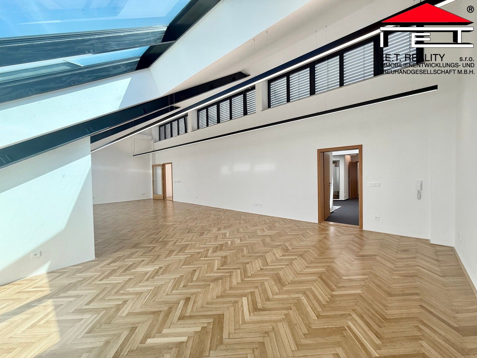 Kancelář · 196 m² · Moravské náměstí, Brno - 3