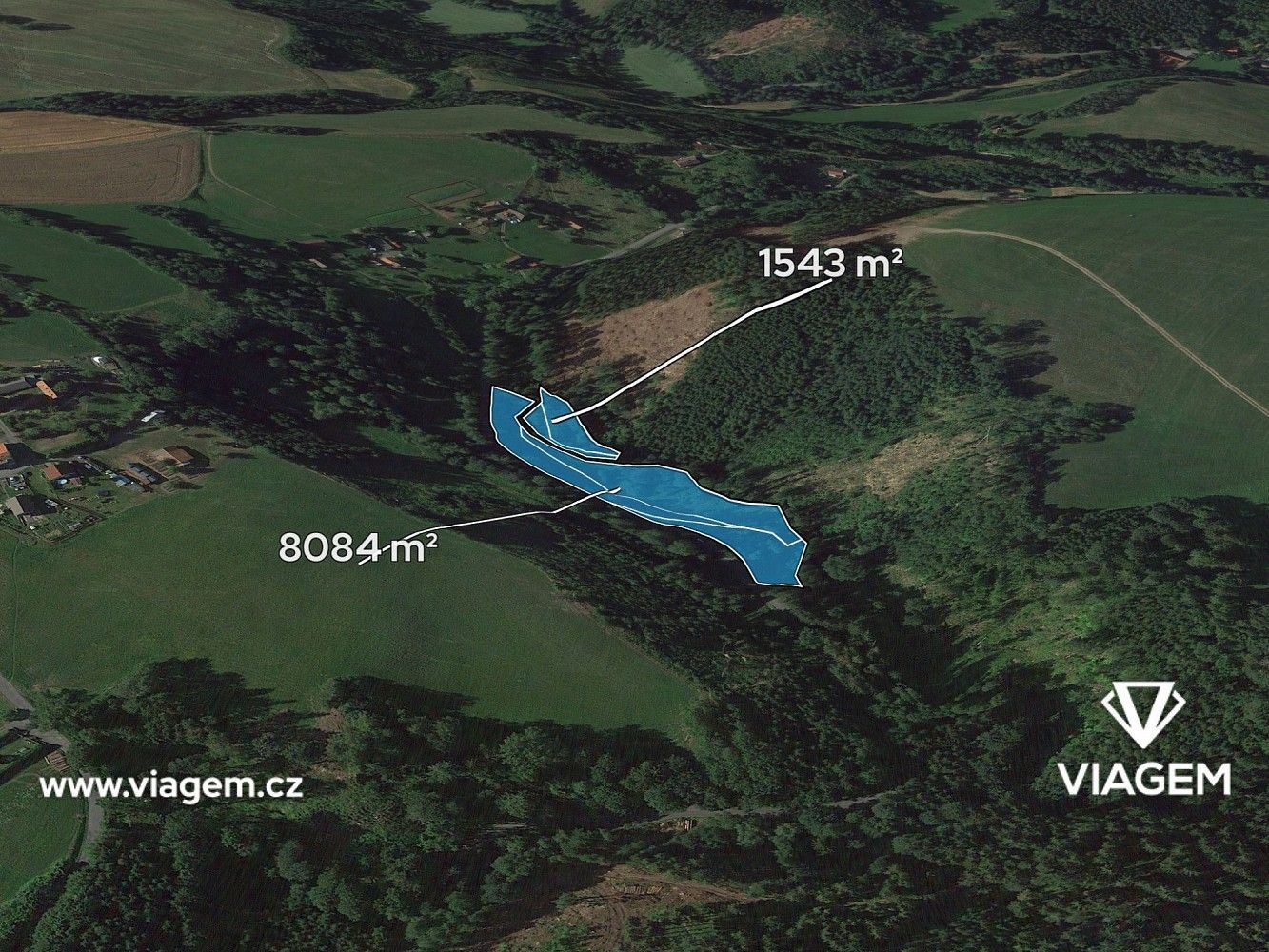 Les, 4 813 m²