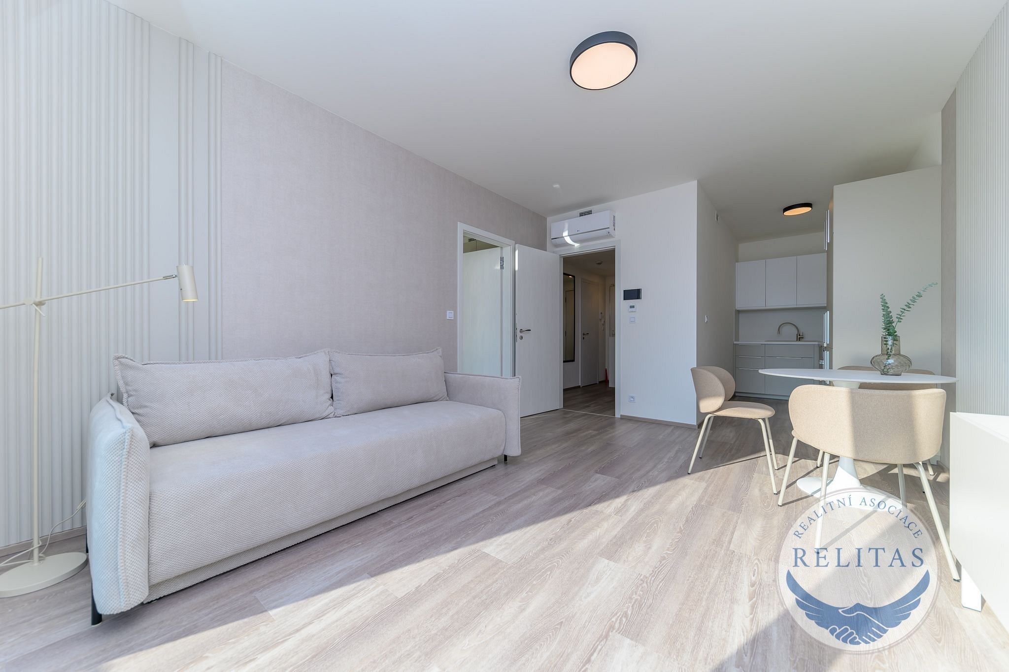 Pronájem byt 2+kk - Praha, 46 m²