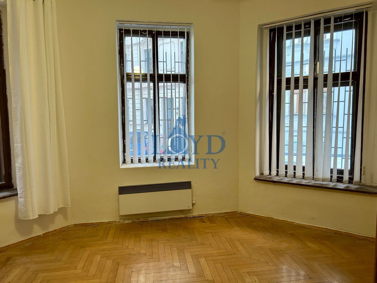 Prodej komerční - Raisova 1114, Karlovy Vary, 80 m²