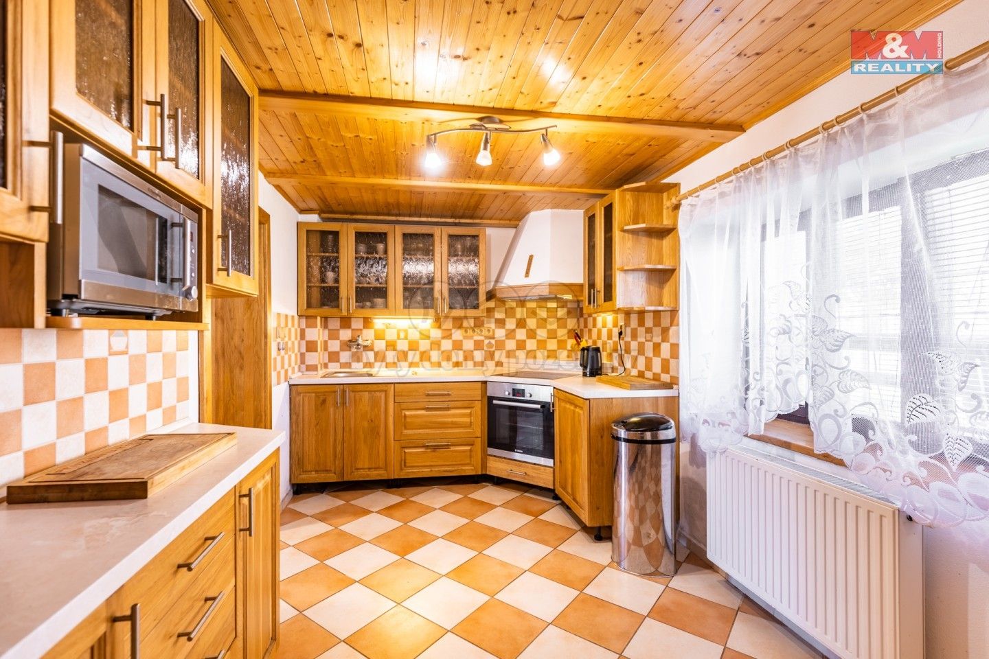 Prodej rodinný dům - Vlkovice, Lišov, 409 m²