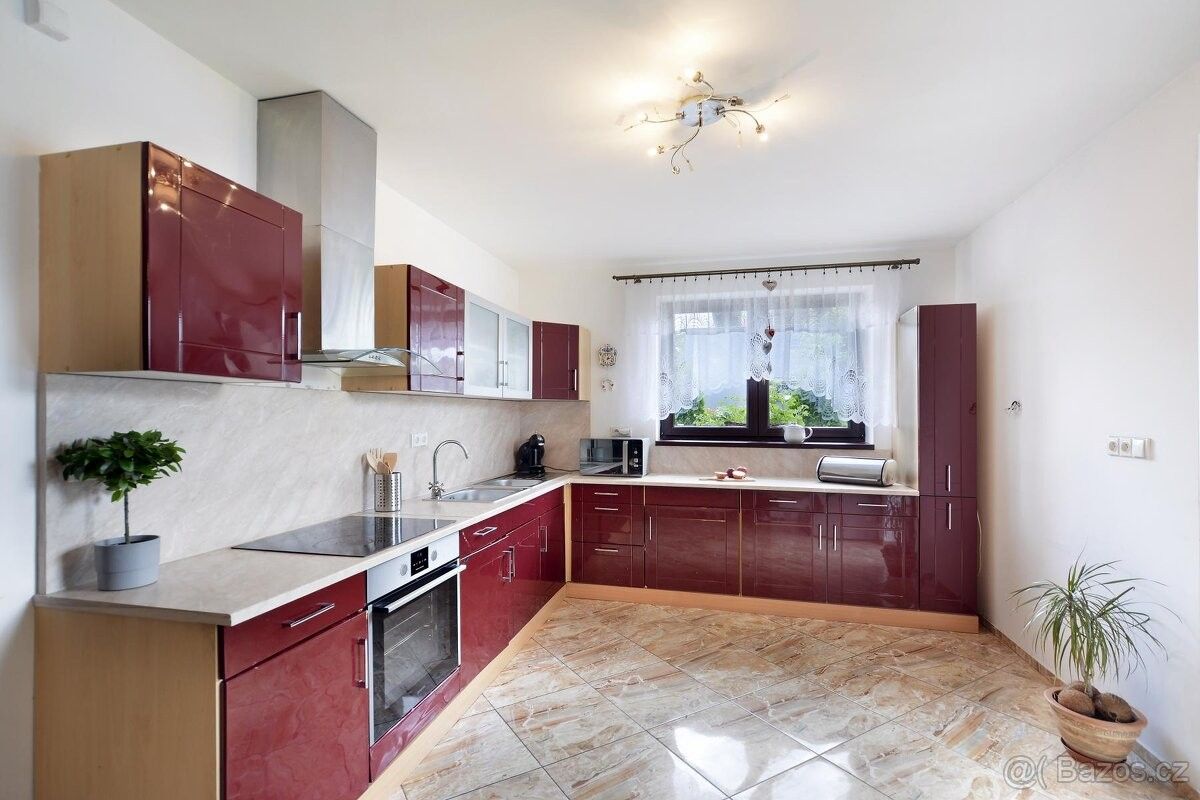 Prodej rodinný dům - Sibřina, 250 84