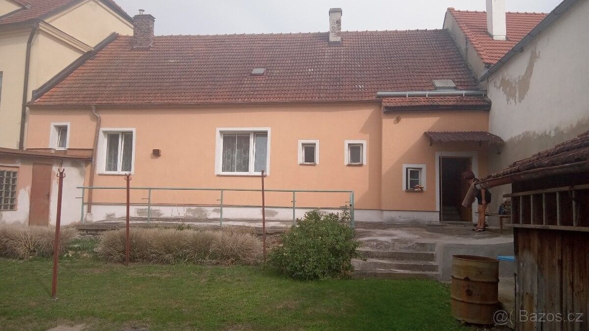 Rodinné domy, Jindřichův Hradec, 377 01 - 2