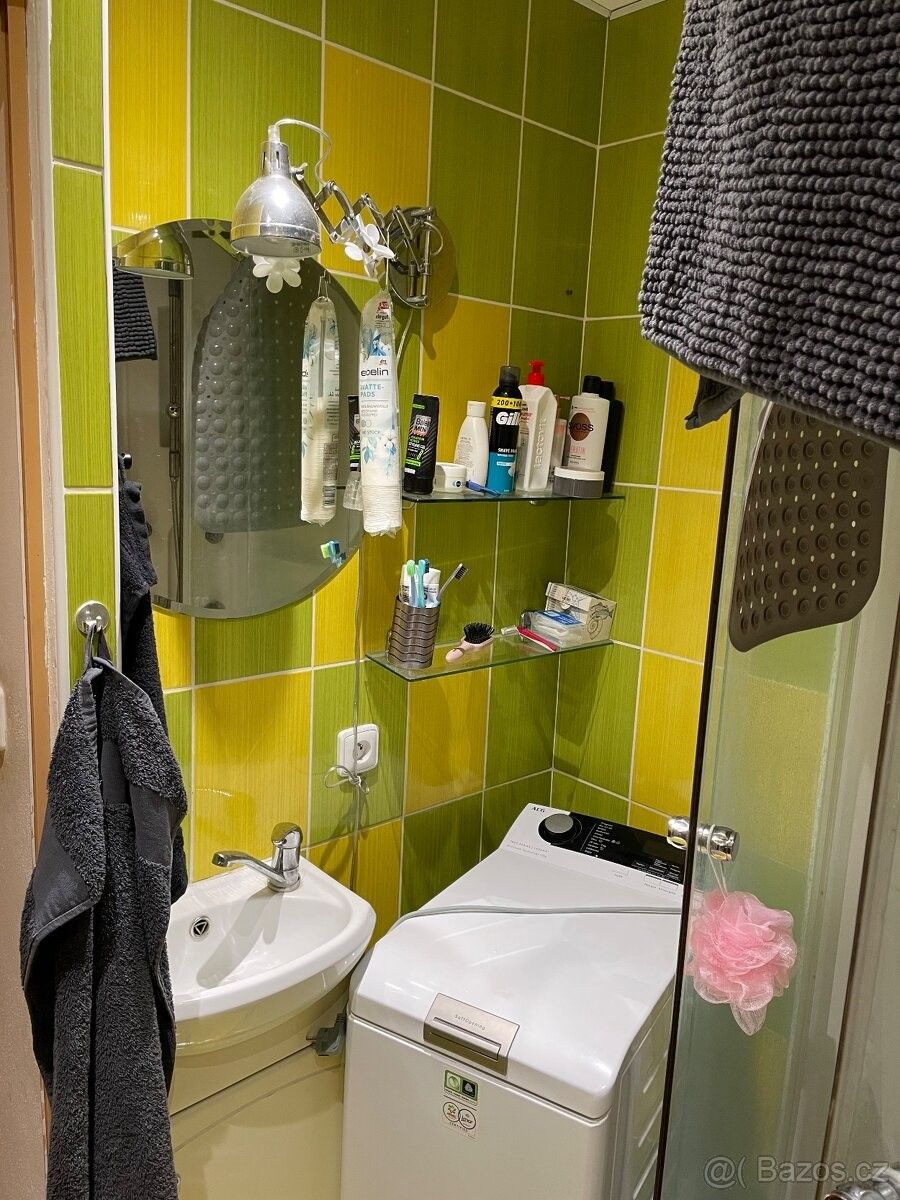 Byty, Strážnice, 696 62