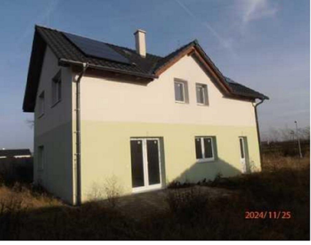 Rodinné domy, Luštěnice, 294 42