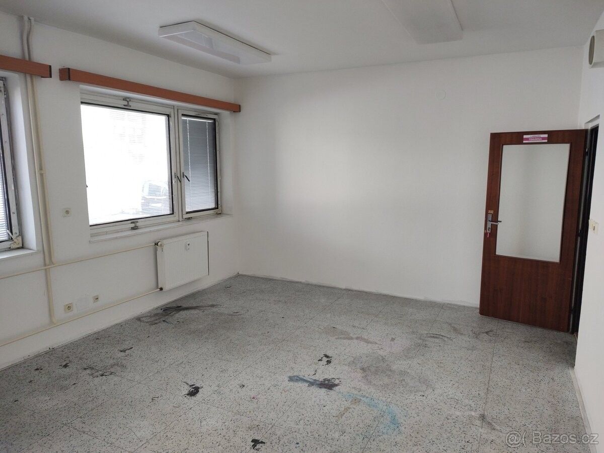 Pronájem kancelář - Skuteč, 539 73