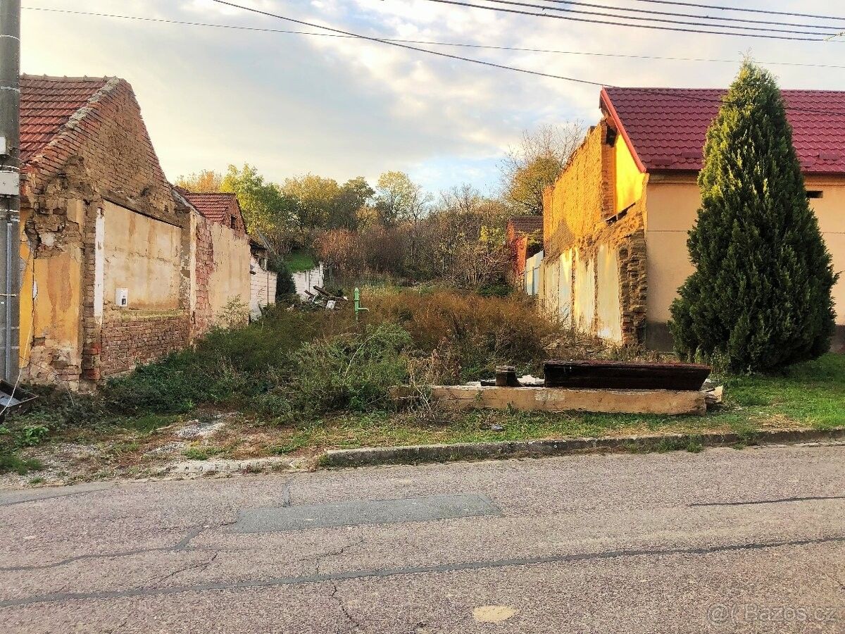 Prodej pozemek pro bydlení - Uherský Brod, 688 01