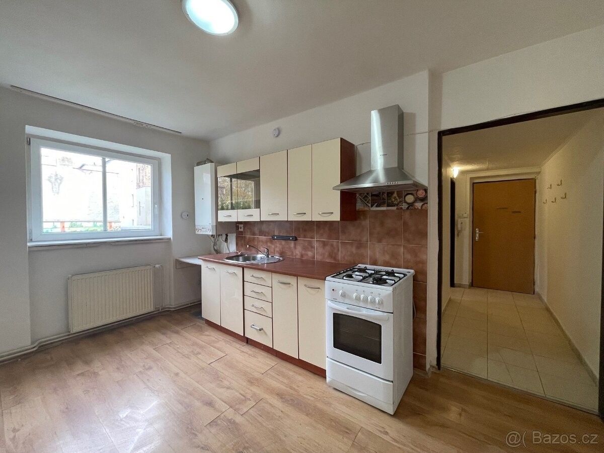 Pronájem byt - Chomutov, 430 01