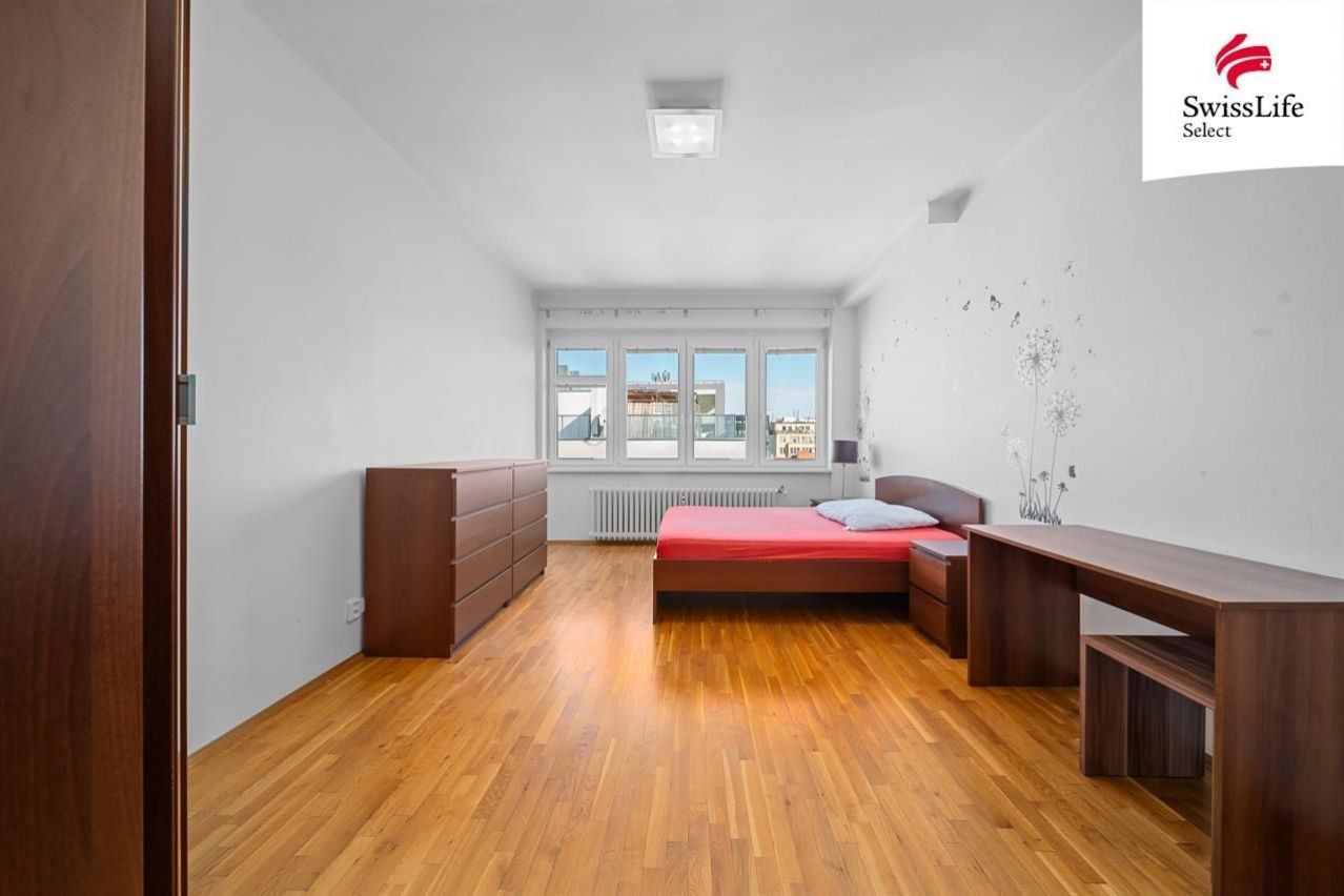 Byt 2+kk · 55 m² · Křižíkova, Praha - 4