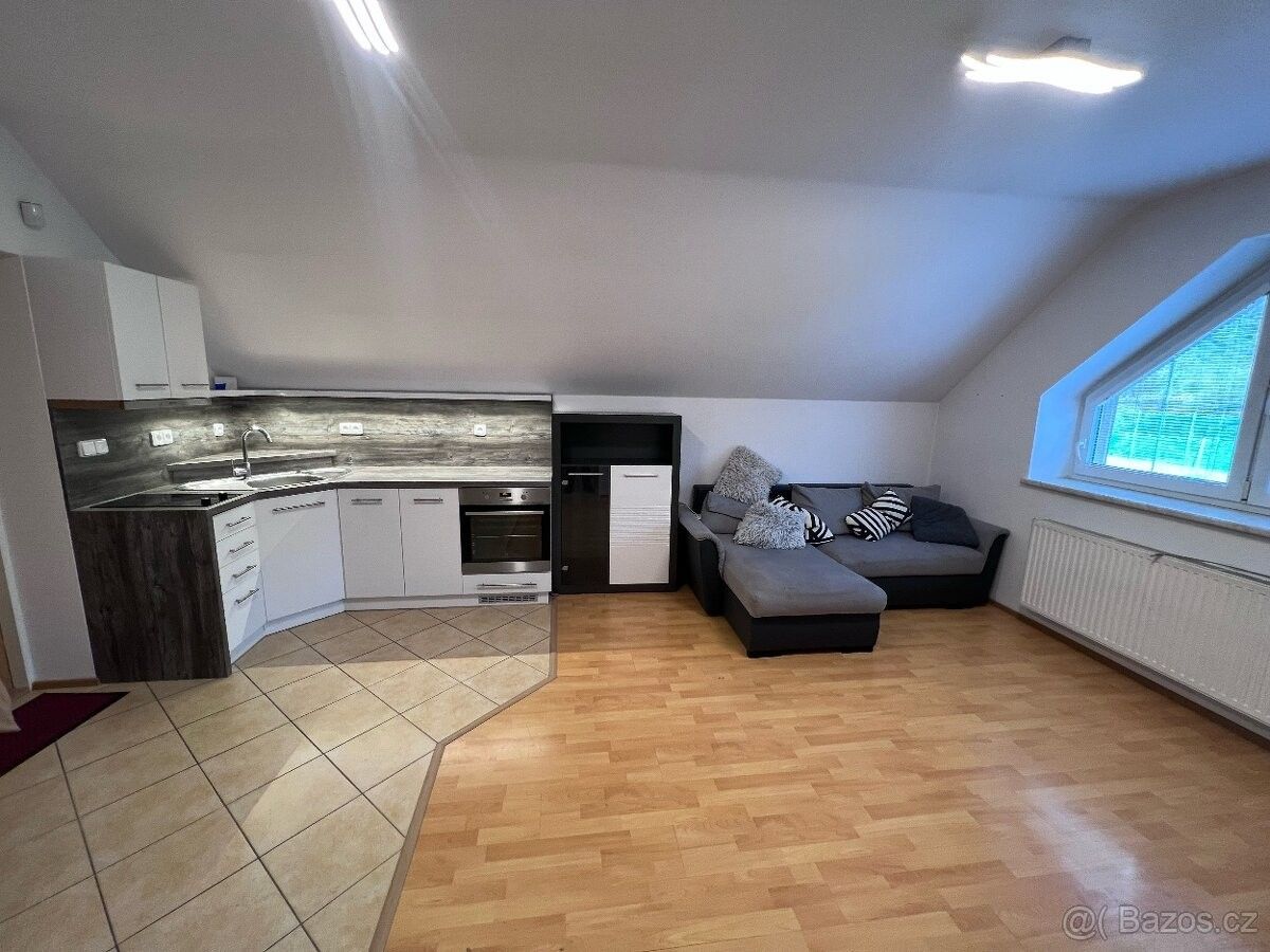 Ostatní, Rožnov pod Radhoštěm, 756 61, 37 m²