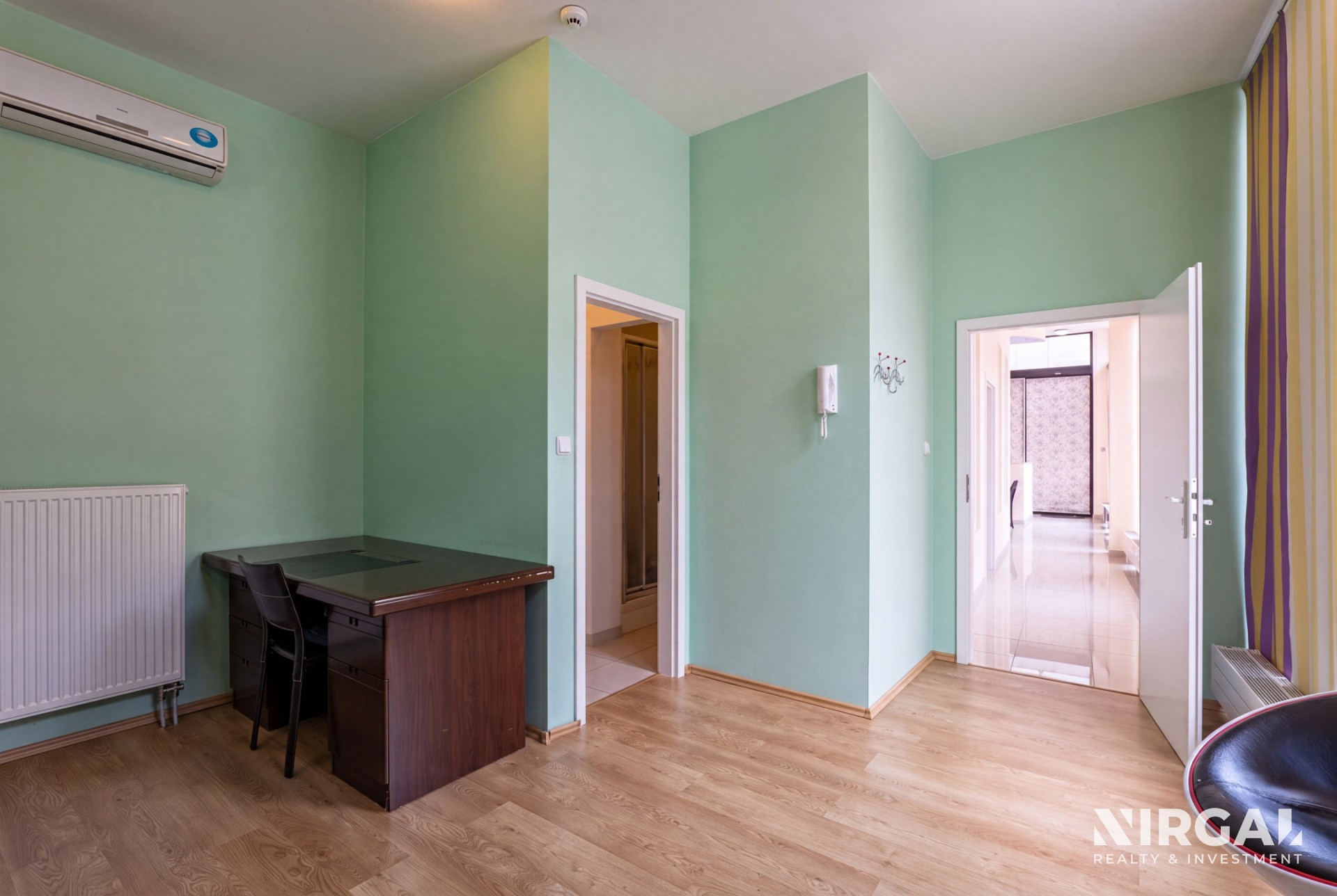 Obchodní prostory · 91 m² · Kolejní, Praha - 4