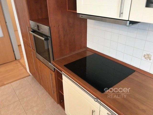Byt 2+kk · 63 m² · Kostomlatská, Praha - 3