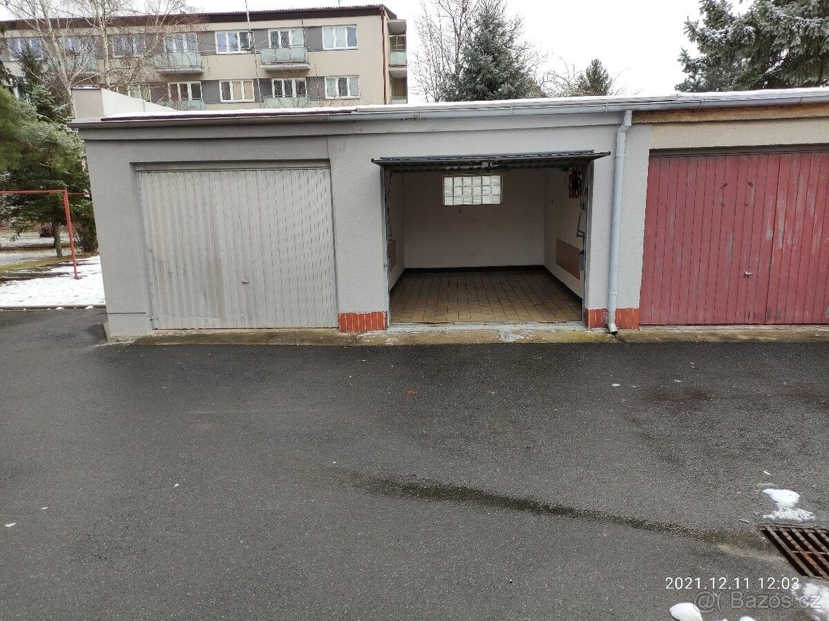 Garáže, Plzeň, 326 00