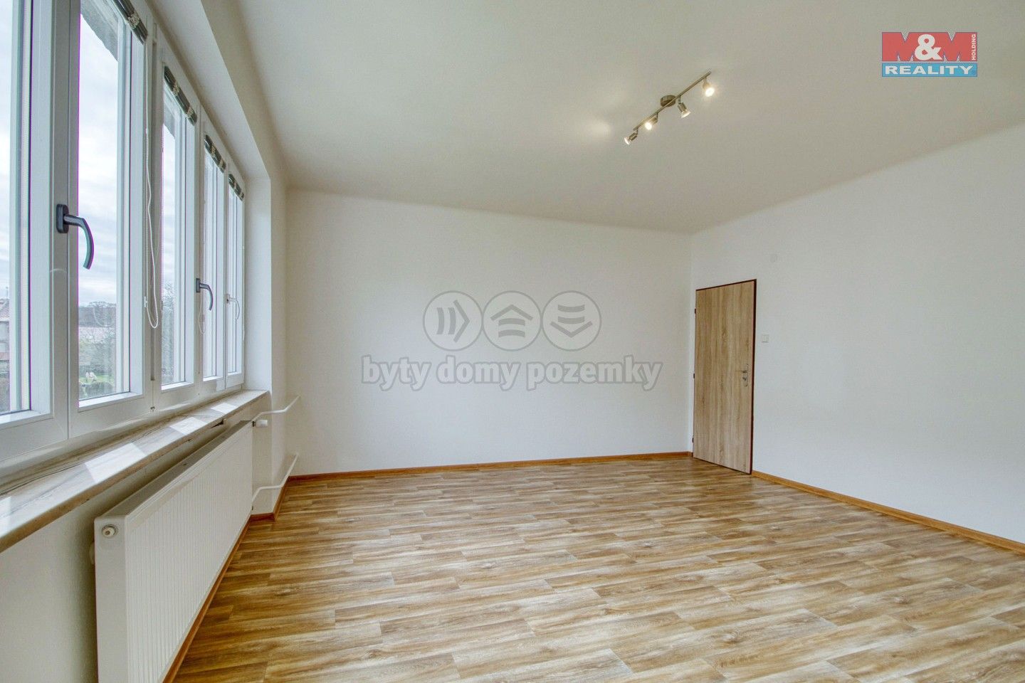 Prodej byt 3+1 - Osvračín, 69 m²