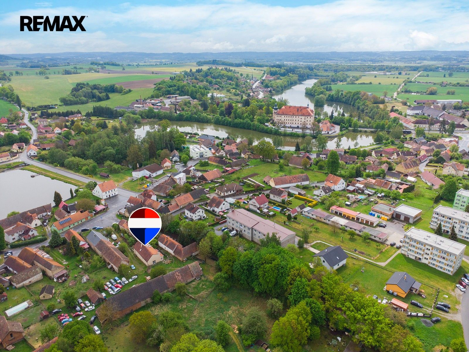 Prodej rodinný dům - Lnáře, 207 m² - 1