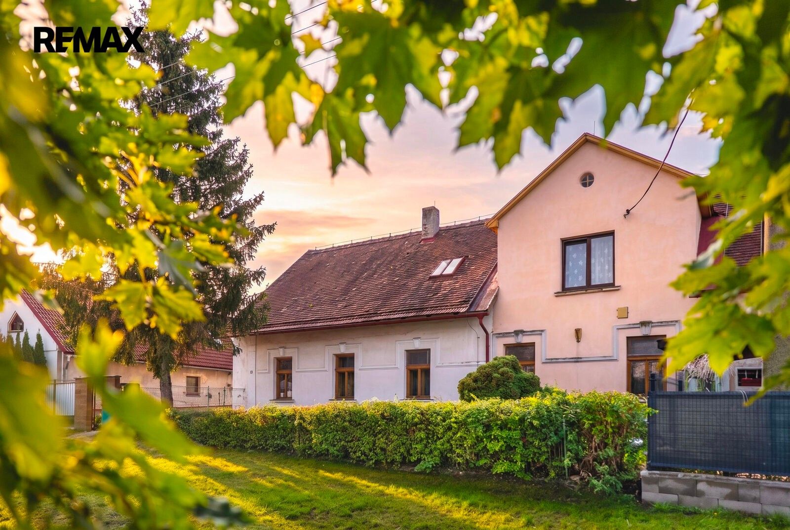 Prodej rodinný dům - Pardubice Hostovice, 220 m² - 5