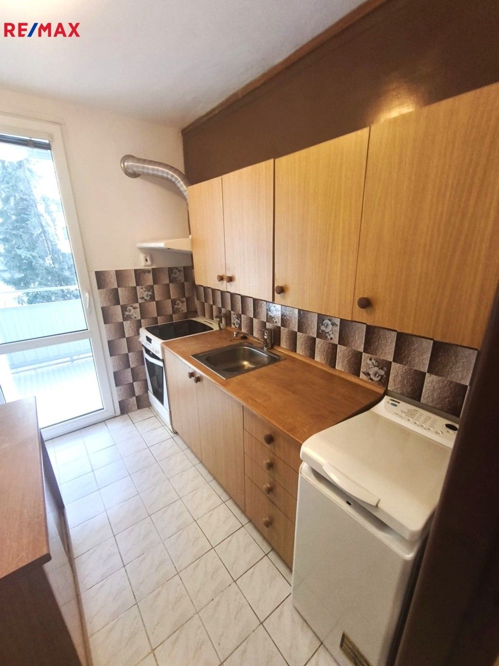 Pronájem byt 2+1 - sídliště U Nádraží, Jindřichův Hradec, 51 m²