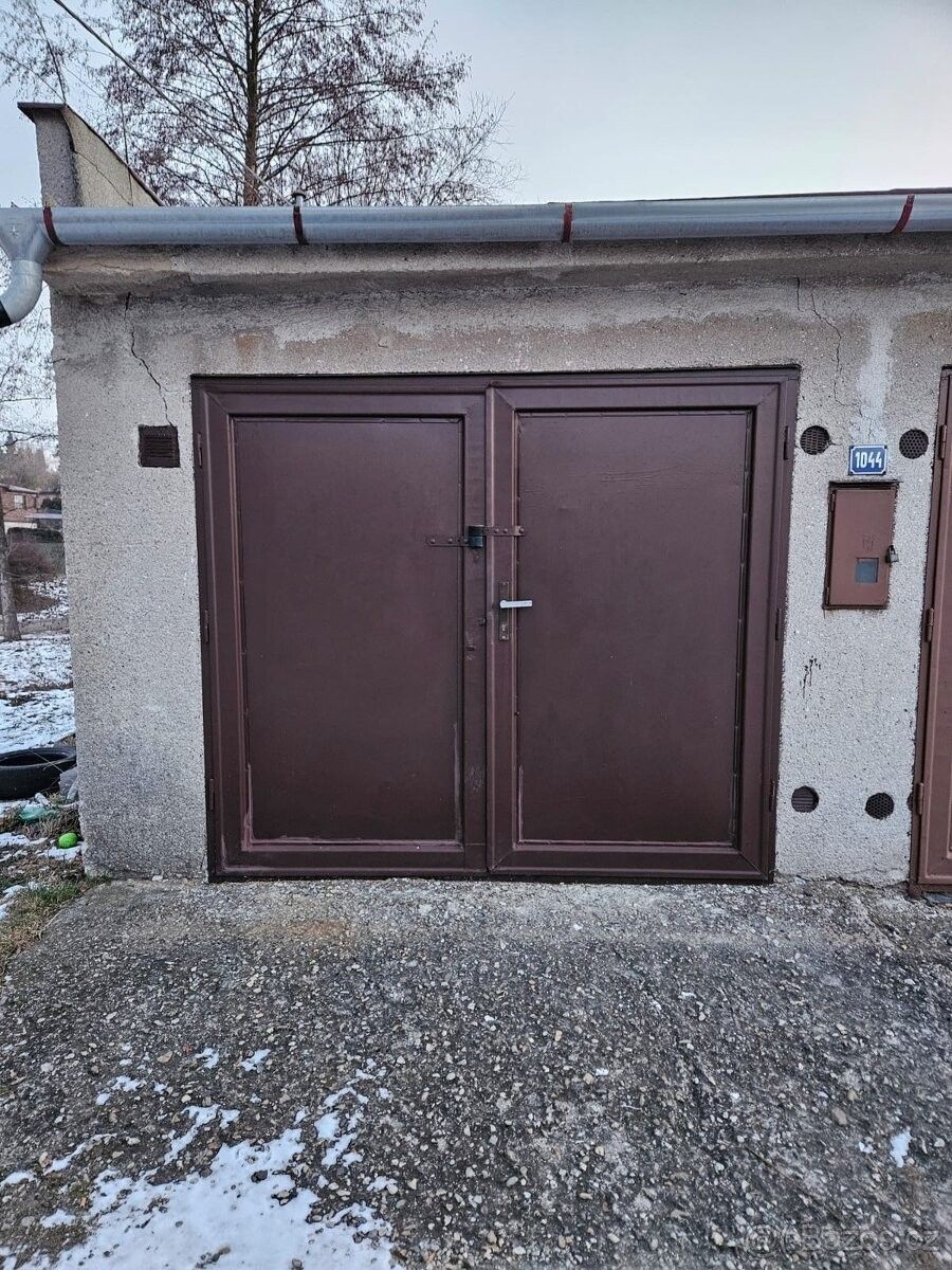 Garáže, Nový Jičín, 741 01 - 2