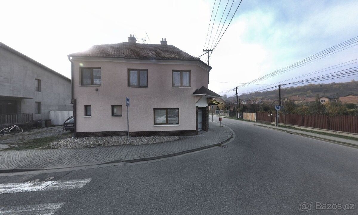 Prodej rodinný dům - Dambořice, 696 35