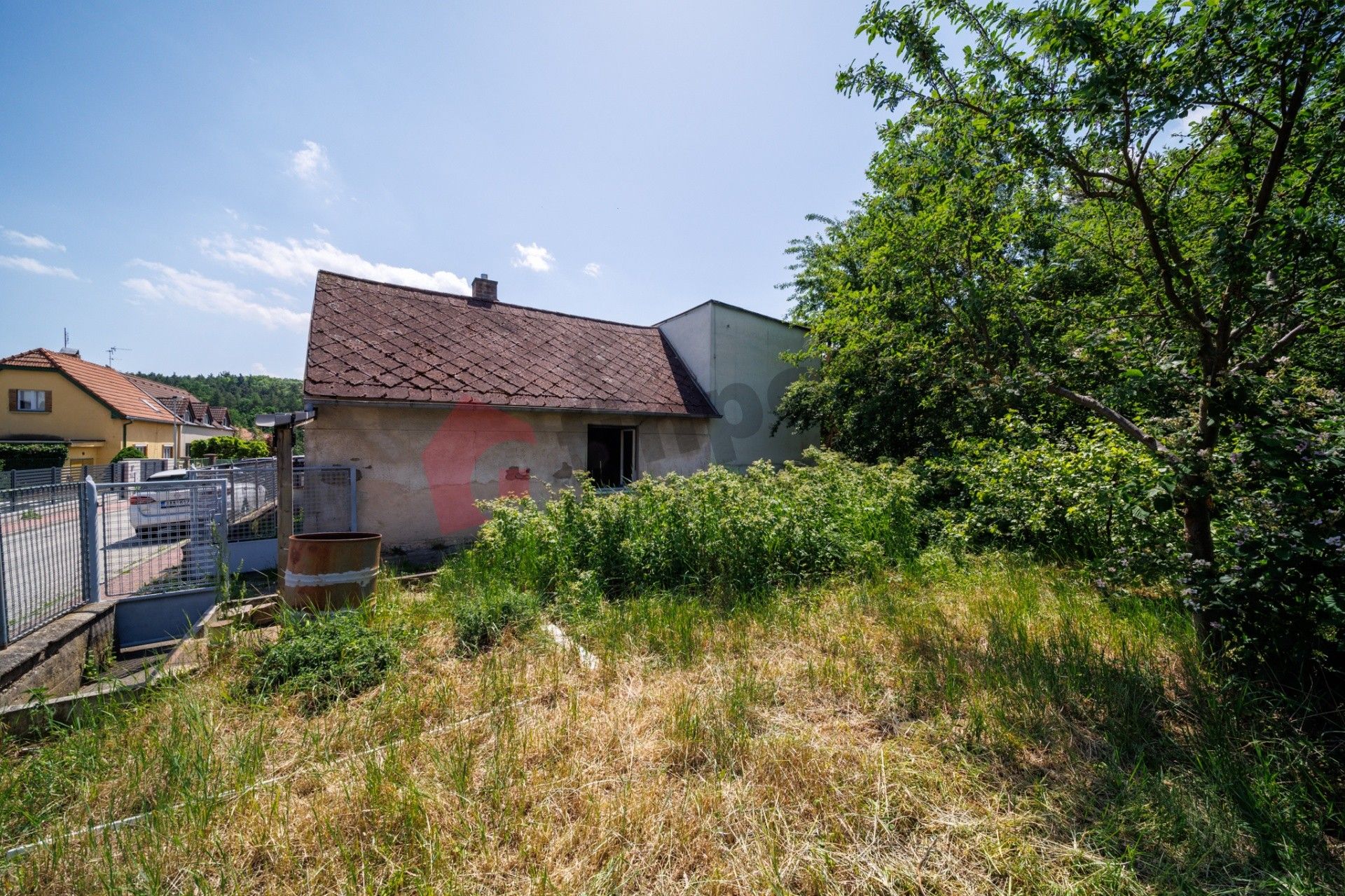 Prodej pozemek pro bydlení - Nad Košíkem 485, Praha Hostivař - 5